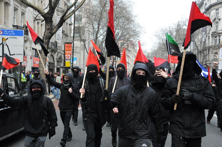 Демонстрация анархистов в Лондоне © vice.com