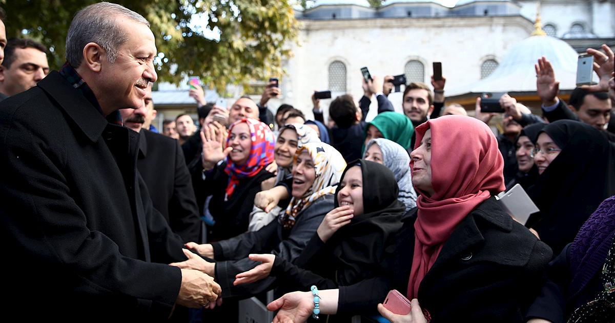 Тайип Эрдоган на встрече с избирателями. 
