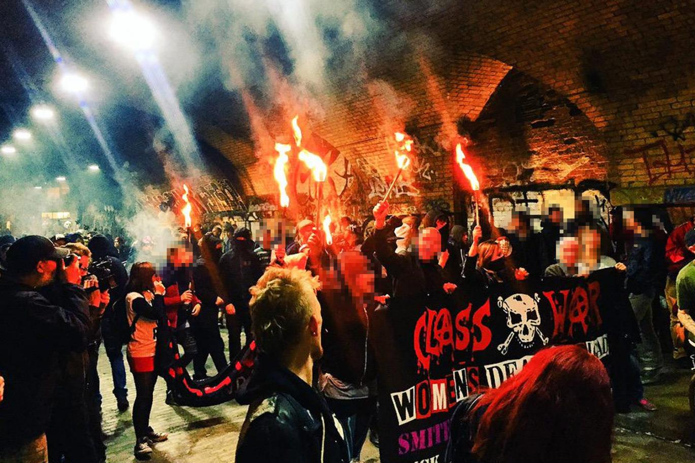 Акция анархистов Лондона против джентрификации.