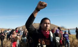 В США индейцы протестуют против строительства нефтепровода «Дакота Эксес».