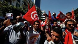 В начале января 2018 года в Тунисе вновь возникли массовые акции протеста — крупнейшие со времен революции 2011 года, в результате которой произошло падение диктаторского режима президента Бен Али. 