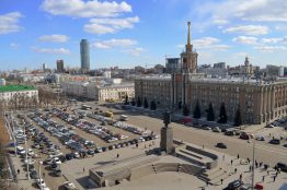 Важным политическим событием последнего времени в Екатеринбурге стала кампания за возврат прямых выборов мэра.  Для того, чтобы понять значение происходящего, надо разобраться с историей управления в уральской столице.  