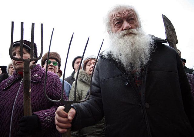 Бунтующие пенсионеры. © dumskaya.net