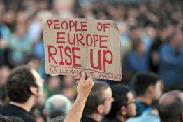Правящие круги Западной Европы переживут нынешнюю волну забастовок и сохранят неизменной свою экономическую политику. Но беда не в забастовках, не в сопротивлении, а в самой этой политике: она не позволяет решить возникающие проблемы.
