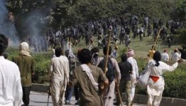 Пакистанская полиция применила водометы и слезоточивый газ для разгона демонстрации недалеко от консульства Франции в Карачи