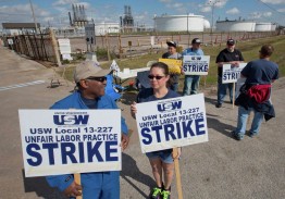 В США началась крупнейшая с 1980 года забастовка работников нефтяной отрасли. В ней принимают участие 3,8 тыс. сотрудников девяти крупных нефтеперерабатывающих заводов