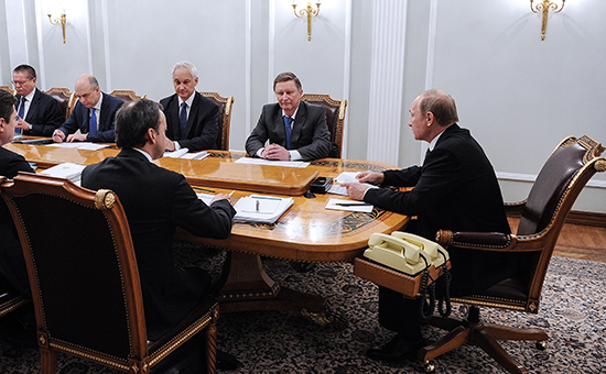 Президент РФ В.Путин провел совещание по экономическим вопросам