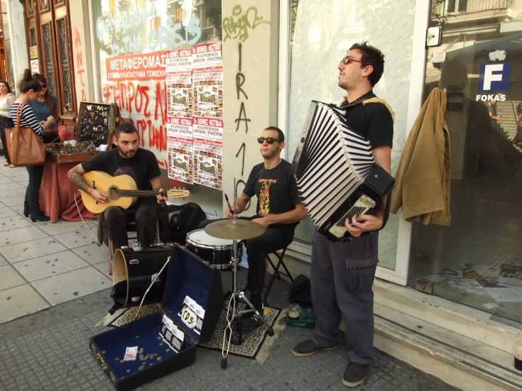 Музыканты на улицах Афин