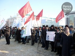 Митинг 4 февраля, проходивший в Пензе в рамках всероссийской акции «За честные выборы», значительно отличался по общему настрою и содержанию от митинга 10 декабря, состоявшегося в Пензе спустя шесть дней после выборов в Государственную Думу РФ. 