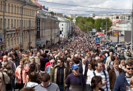 Московские события 6 мая обозначили очередной рубеж в развитии политической ситуации так же, как в декабре - волна протестов против фальсификации выборов.