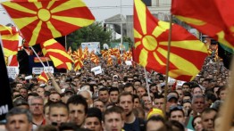 Кризис, который никогда не прекращался в современной Республике Македония с самого начала ее отделения от старой Югославии, в очередной раз перешел из социально-экономической в военно-политическую фазу. 