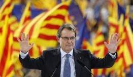 Региональные выборы в Каталонии назначены на 27 сентября, соответствующий указ подписал глава Каталонии Артур Мас. Избирательная кампания стартует 11 сентября — в Национальный день Каталонии. Выборы фактически станут голосованием о независимости от Испании