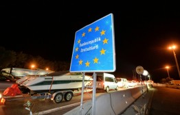 В понедельник ночью, после того, как Германия ввела пограничный контроль, в Брюсселе была созвана экспертная встреча представителей Европейского союза, однако результатов она не принесла