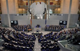 Депутаты бундестага одобрили участие немецких вооруженных сил в операции против "Исламского государства" в Сирии. Срок участия бундесвера в антитеррористической операции ограничен одним годом