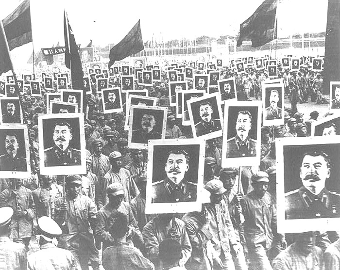 Китайские коммунисты празднуют день рождения Сталина. 18 декабря 1949.