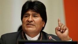 Граждане Боливии выступили на референдуме против внесения изменений в конституцию страны, благодаря которым действующий президент Эво Моралес смог бы переизбраться на четвертый срок. После подсчета всех бюллетеней выясилось, что против изменений в конституцию проголосовали 51,34% участников референдума, за изменения — 48,66%