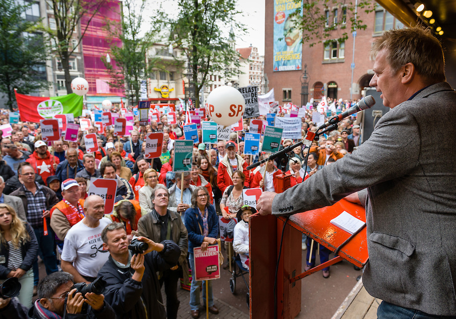 Митинг против сокращения бюджетных расходов. Амстердам, Голландия. © Hans Knikman