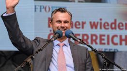 В Австрии победу в первом туре президентских выборов одержал кандидат от ультраправой «Партии свободы» Норберт Хоффер, получивший 36,6% голосов. Кандидаты от политических сил, входящих в правящую коалицию, впервые за послевоенное время не прошли во второй тур голосования. Более того, оба их кандидата показали худшие в истории результаты