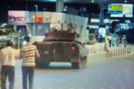15 июля Генеральный штаб ВВС Турции заявил, что власть в стране взяли военные, и все высшее политическое руководство страны арестовано. По сообщениям очевидцев, на улицах Анкары и Стамбула находятся отряды военных с бронетехникой. Известно, что военные перекрыли оба моста через пролив Босфор в Стамбуле. Отряд военных с танками прибыл в международный аэропорт Ататюрка, все вылеты из стамбульского аэропорта отменены