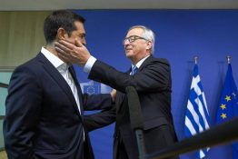 Внезапная и резкая смена правительственного курса сразу же после окончания референдума нанесла оглушительный удар населению Греции.