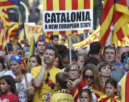 Противостояние между Каталонией и центральным правительством Испании по вопросу о проведении референдума о независимости обостряется. 