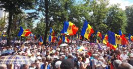 На фоне резкой антироссийской деятельности правительства Молдавии либеральная оппозиция резво взялась за борьбу с правящим режимом