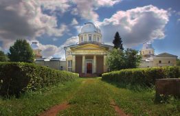 Правозащитники, общественные деятели и  астрономы уже больше года защищают территорию Пулковской обсерватори