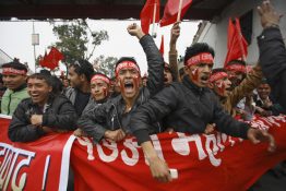 В Непале правительство преследует активистов непальских коммунистических партий. Аресты начались после недавних взрывов.