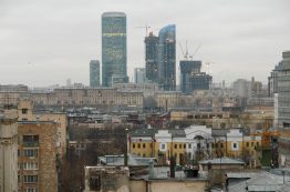 Нынешнее благополучие московской экономики – временное явление, с которым может покончить целый ряд угроз. 
