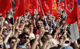 Как считает профессор Сорбонны доктор политологии Фредерик Савицки, «эти выборы однозначно показали, что Португалия может рассматриваться как главный бастион европейских левых, по крайней мере, в рамках Европейского Союза».