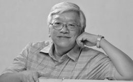 Умерший 1 апреля 2020 в Пенанге (Малайзия), в возрасте 68 лет  сингапурский экономист Мартин Хор был уникальным человеком, который умел объединить вокруг себя активистов, чиновников и лидеров мнений против финансовой и климатической политики, губившей страны Глобального Юга.