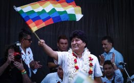 Отстранение от власти правящей партии Боливии "Движение к социализму" продлилось всего один год. Однако, вопреки масштабному давлению на сторонников свергнутого президента Эво Моралеса, им удалось с триумфом вернуться в большую политику.