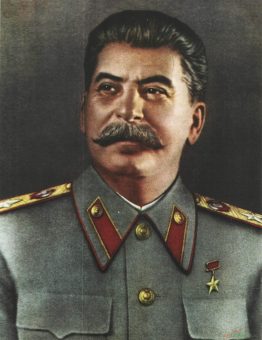 Сталин — один из ключевых символов современной российской левой оппозиции. У большинства левых (за исключением мелких, сектантских троцкистских групп) и уж тем более для левого электората Сталин ассоциируется с модернистским прорывом, превращением нашей страны из отсталой, аграрной, сырьевой периферии в индустриальную сверхдержаву