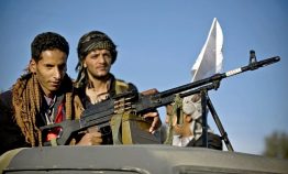 В Йемене хуситы — местное повстанческое движение — постоянно наносят крупные потери саудовцам, хотя армия последних обладает горами новейшего оружия, а хуситы — это всего лишь 50 тыс ополченцев-добровольцев с хорошими навыками децентрализованной герильи