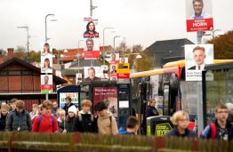 В материковой части королевства Дании 16 ноября состоялись местные выборы. Избиратели выбирали депутатов 98 городских и районных, а также 5 региональных советов. В условиях нового оживления пандемии в выборах всего приняло участие 67 процентов избирателей, что чуть меньше обычного для местных выборов