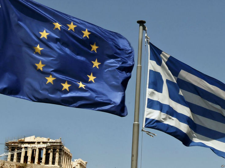 Совет министров финансов еврозоны (Еврогруппа) одобрил предоставление Греции в течение ближайших недель кредитных средств в рамках программы финансовой помощи, согласованной правительством страны с тройкой международных кредиторов, в размере четырех миллиардов евро, — передаёт РИА Новости. Из них 2,5 миллиарда евро будут предоставлены Европейским фондом финансовой стабильности (EFSF), еще 1,5 миллиарда страна получит от ЕЦБ. Общий транш […]