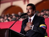 Президент Венесуэлы Николас Мадуро получил право издавать чрезвычайные декреты. Соответствующий закон принял во вторник парламент страны. Национальная ассамблея поддержала расширение прав президента. Для принятия закона в однопалатном венесуэльском парламенте необходимо было собрать 3/5 голосов, то есть, 99 из 165. До прошлого вторника фракция правящей Единой социалистической партии Венесуэлы занимала 98 депутатских кресел. Новый голос был […]