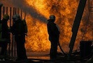 Горящая нефть сожгла город в Мексике