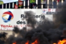 Франция: бастуют 6 НПЗ Total